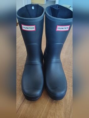 Hunter Black Matte Mid Calf Rain Boots